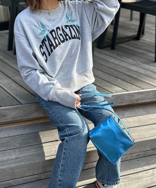 mi via loca(ミヴィアロカ)の「Vintageライク ダメージ加工 刺繍×ロゴプリント裏毛スウェット(スウェット・レディース・トップグレー/オートミール/ネイビー・FREE)」の17枚目の写真