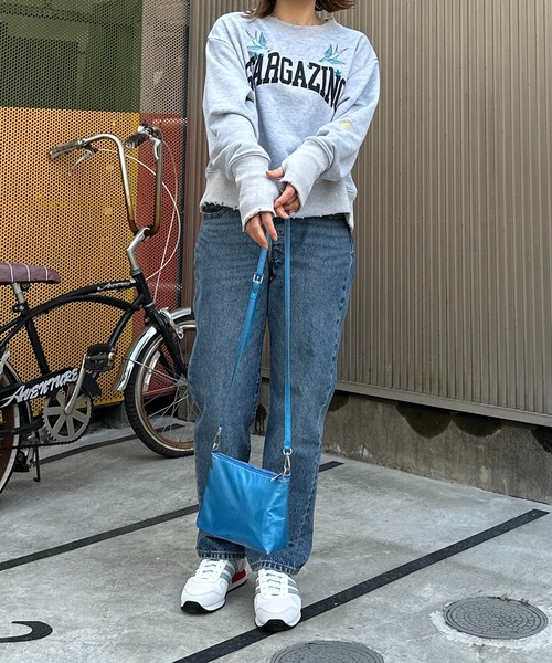 mi via loca(ミヴィアロカ)の「Vintageライク ダメージ加工 刺繍×ロゴプリント裏毛スウェット(スウェット・レディース・トップグレー/オートミール/ネイビー・FREE)」の18枚目の写真