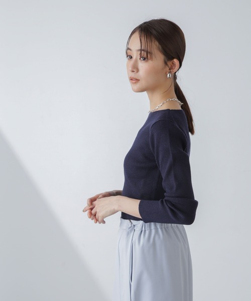 NANO universe（ナノユニバース）の「ラメニットボートネックリブトップス（ニット/セーター・レディース・ネイビー/グレー/ライトベージュ・FREE）」の19枚目の写真