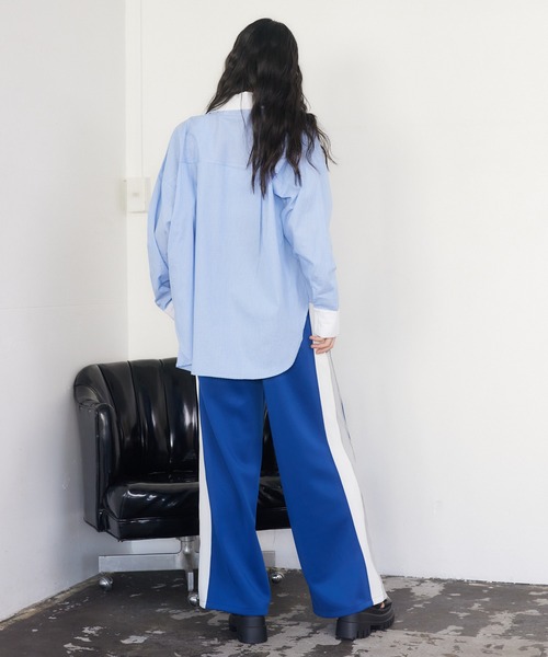 ENVYM(アンビー)の「サイドライントラックパンツ(その他パンツ・レディース・ブラック/ブルー・SMALL/MEDIUM)」の22枚目の写真