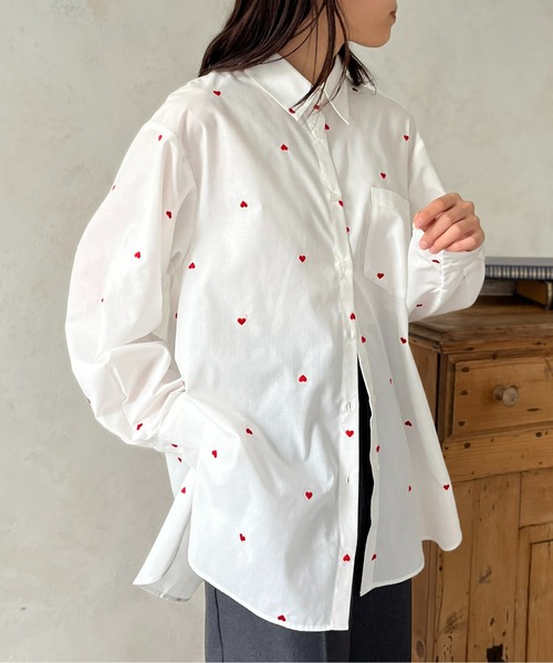 CPCM（シーピーシーエム）の「総刺繍ハートビッグシャツ（シャツ/ブラウス・レディース・オフホワイト/ブルー/オレンジ/サックスブルー・FREE）」の8枚目の写真