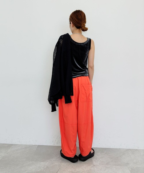 niko and...（ニコアンド）の「[MODE NORM CORE]カップ付きシャイニータンクトップ（タンクトップ・レディース・ライトグレー/イエロー/ブラック・LARGE/MEDIUM）」の7枚目の写真