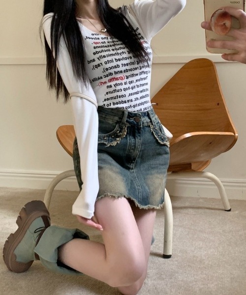 .KOM（ドットコム）の「A'GEM/9 × .kom 『.KOM/ドットケーオーエム』 スタッズデザイン ダメージデニムスカート（デニムスカート・レディース・インディゴブルー・M/S）」の10枚目の写真