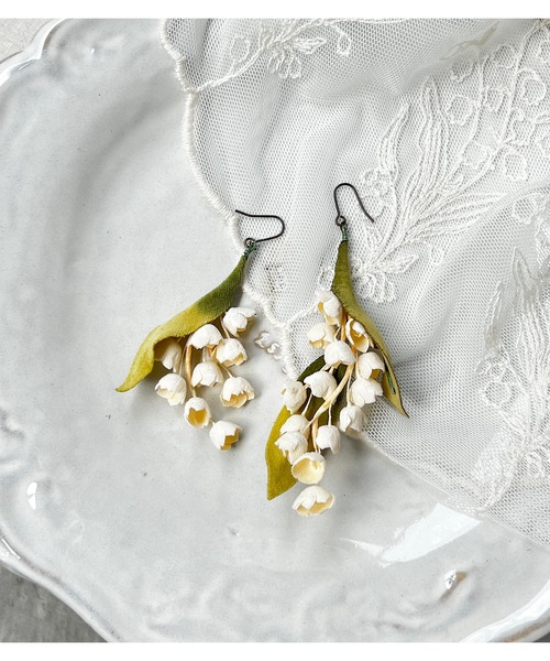 スズランの両耳ピアス（ピアス（両耳用））｜m.soeur（エムスール） 5,720円