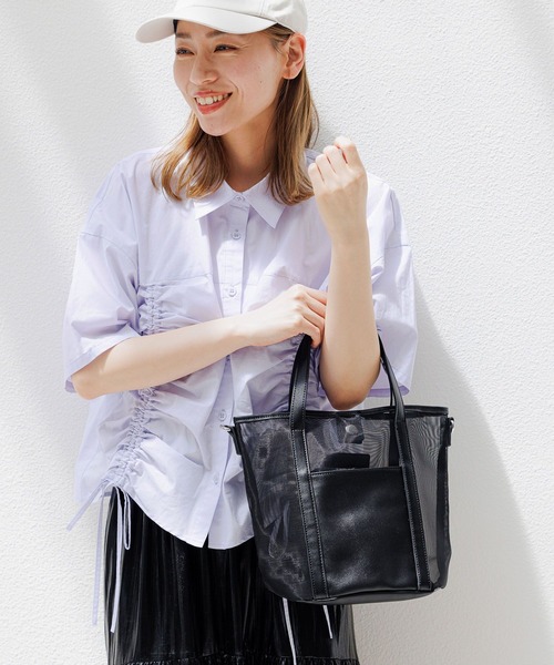 LAKOLE（ラコレ）の「メッシュコンビ2WAYトートバッグ / 119697（トートバッグ・レディース・シルバー/ブラック/ライトブルー・FREE）」の2枚目の写真