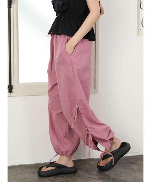 Green　Parks（グリーンパークス）の「・Double　Flags　サイドリボンカーゴパンツ（その他パンツ・レディース・ピンク/ブラック/カーキ・FREE）」の7枚目の写真