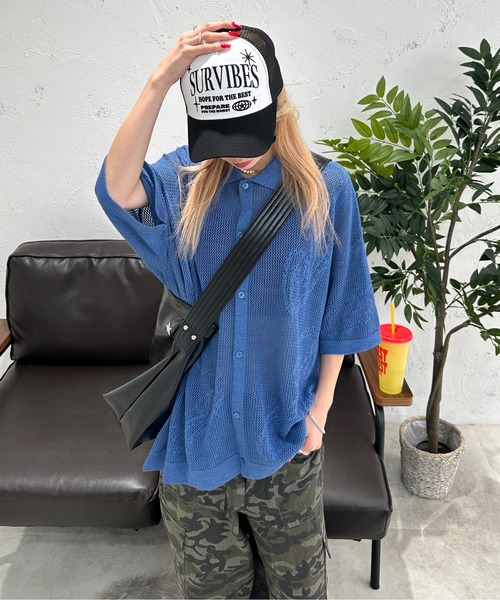 sedacle(セダクル)の「ペイズリー透かしニットポロ(ポロシャツ・メンズ・ブルー/ベージュ/ピンク・SMALL/MEDIUM/LARGE)」の10枚目の写真
