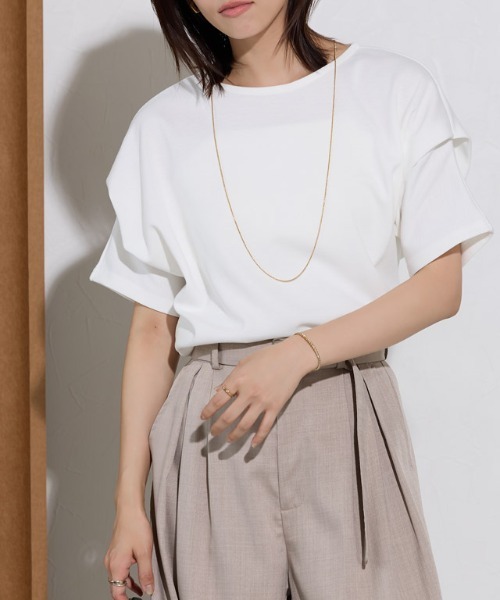 Pierrot(ピエロ)の「ポンチタックドルマンプルオーバー(Tシャツ/カットソー・レディース・ブラック/ブルー/オフホワイト/グレイッシュベージュ・L/M)」の2枚目の写真