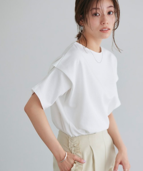 Pierrot(ピエロ)の「ポンチタックドルマンプルオーバー(Tシャツ/カットソー・レディース・ブラック/ブルー/オフホワイト/グレイッシュベージュ・L/M)」の8枚目の写真