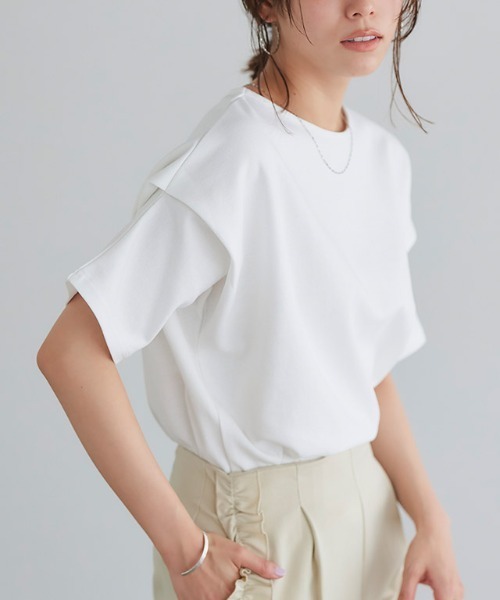 Pierrot(ピエロ)の「ポンチタックドルマンプルオーバー(Tシャツ/カットソー・レディース・ブラック/ブルー/オフホワイト/グレイッシュベージュ・L/M)」の12枚目の写真
