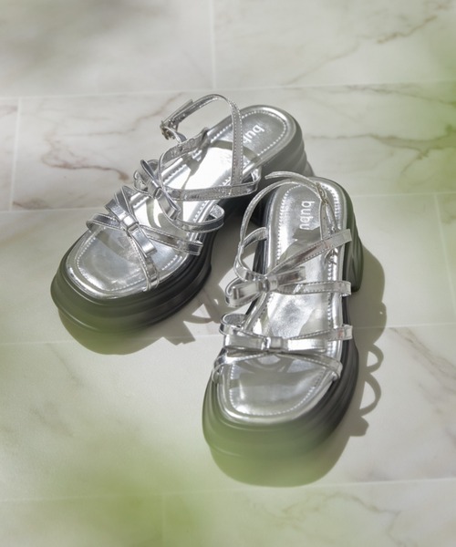 tocco closet（トッコ　クローゼット）の「【ZOZO限定】リボン厚底サンダル（サンダル・レディース・ブラック/シルバー/ホワイト・M/L）」の3枚目の写真