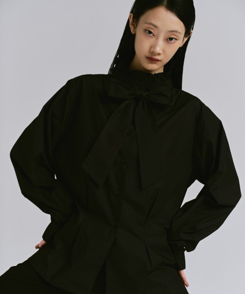 FEKETE（フェケテ）の「BOWTIE FRILL SHIRT BLOUSE / ボウタイ