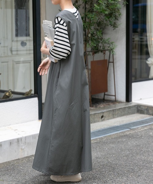 FORK&SPOON（フォークアンドスプーン）の「FORK&SPOON　テントラインジャンパースカート（ワンピース・レディース・ネイビー/オリーブ・1/2）」の5枚目の写真