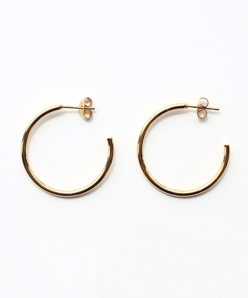 abaskdesign(アバスクデザイン)の「金属アレルギー対応 シンプルフープステンレスピアス(ピアス(両耳用)・レディース・ゴールド/シルバー・FREE)」の4枚目の写真