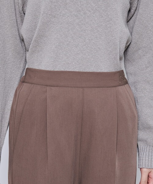 Arnold Palmer（アーノルドパーマー）の「ツイル タックパンツ（その他パンツ・レディース・ブラック/ライトブラウン・S/M/L）」の3枚目の写真