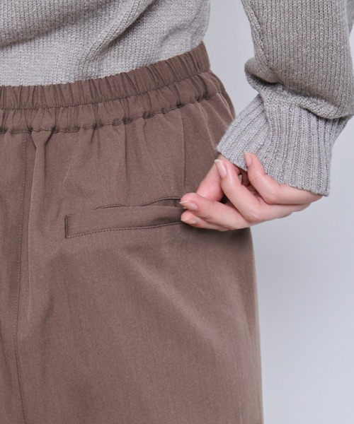 Arnold Palmer（アーノルドパーマー）の「ツイル タックパンツ（その他パンツ・レディース・ブラック/ライトブラウン・S/M/L）」の5枚目の写真