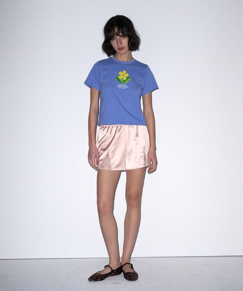 Mardi Mercredi（マルディメクルディ）の「SLIM TSHIRT ENCHANT : FLOWER / スリム Tシャツ ENCHANT：フラワー（Tシャツ/カットソー・レディース・ブルー系その他・FREE）」の2枚目の写真