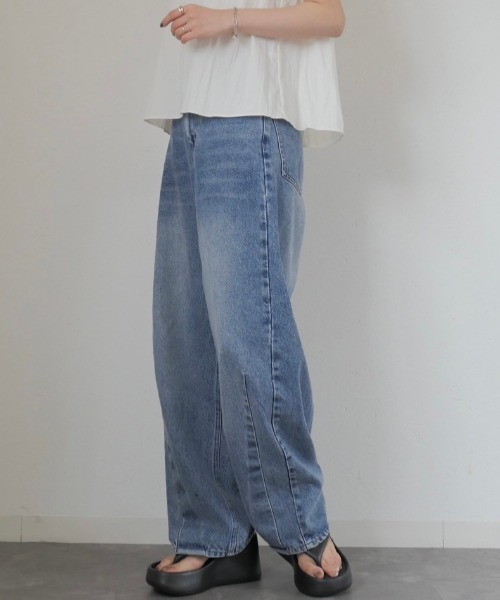 Reurie'(レウリィ)の「プラットフォームトングサンダル/platform tong sandal ビーチサンダル 厚底 リカバリーサンダル カジュアル Y2K ストリート 韓国 フェイクレザー 黒 ブラック(サンダル・レディース・ブラック・SMALL/MEDIUM/LARGE)」の14枚目の写真