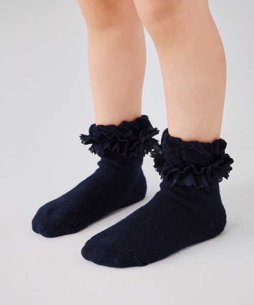 combimini(コンビミニ)の「クルー丈レースソックス(ソックス/靴下・キッズ・オフホワイト/ネイビー・13-15cm/15-17cm/17-19cm/19-21cm)」の1枚目の写真