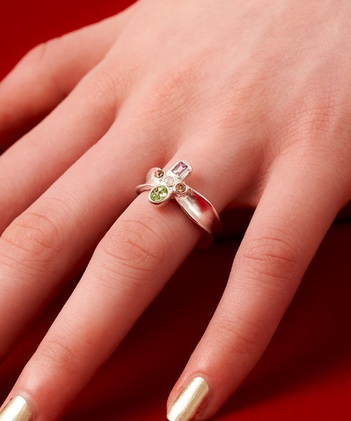 ANU(アヌ)の「Echidna’s cross ring - エキドナクロスリング(リング・レディース・シルバー/ゴールド・9-10/13-14/11-12)」の19枚目の写真