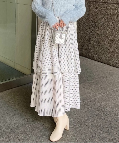 clear（クリア）の「【低身長サイズ有】ドット柄ランダムティアードロングスカート [大人可愛い 骨格ナチュラル]≪再入荷≫（スカート・レディース・ブラック/オフホワイト・F/XS）」の3枚目の写真