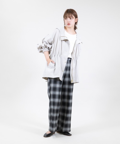 meeny miny（ミーニーマイニー）の「【meeny miny】[美シルエットシリーズ]【撥水/UV/軽量】美優マウンテンパーカー（マウンテンパーカー・レディース・ブラック/ベージュ・MEDIUM）」の10枚目の写真