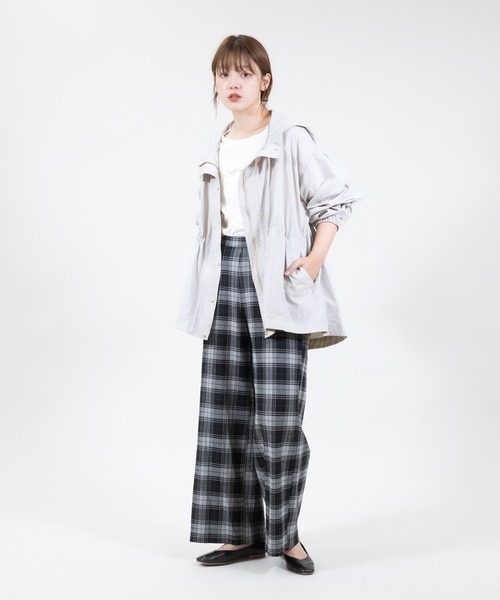 meeny miny（ミーニーマイニー）の「【meeny miny】[美シルエットシリーズ]【撥水/UV/軽量】美優マウンテンパーカー（マウンテンパーカー・レディース・ブラック/ベージュ・MEDIUM）」の11枚目の写真