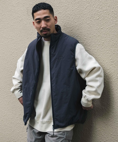 URBAN RESEARCH DOORS(アーバンリサーチドアーズ)の「URDリップストップナイロン中綿ベスト(ダウンベスト・メンズ・ブラック/グリーン系その他/チャコールグレー・MEDIUM/LARGE)」の10枚目の写真