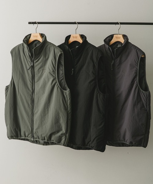 URBAN RESEARCH DOORS(アーバンリサーチドアーズ)の「URDリップストップナイロン中綿ベスト(ダウンベスト・メンズ・ブラック/グリーン系その他/チャコールグレー・MEDIUM/LARGE)」の15枚目の写真