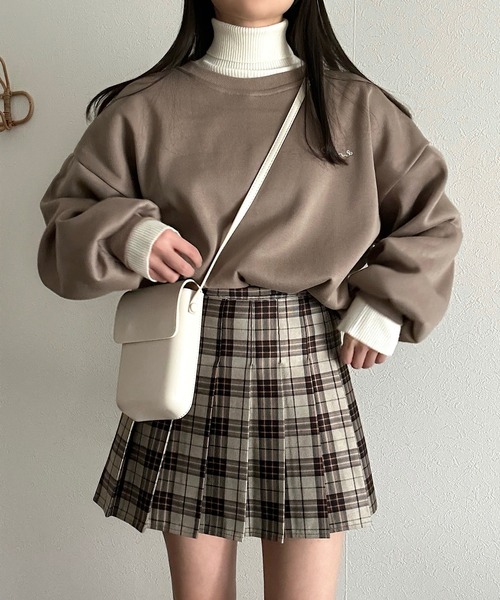 Cham.（チャム）の「ゆるだぼロゴスウェット（スウェット・レディース・ブラック/ナチュラル/ブラウン・F）」の3枚目の写真