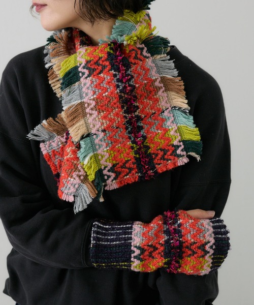 ear PAPILLONNER（イアパピヨネ）の「【P.CORNILLON（ピーコルニオン)】ミックス柄ストール（ストール/ショール・レディース・ベージュ/オレンジ・FREE）」の2枚目の写真