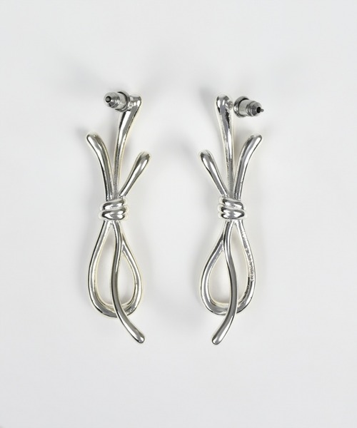 Nothing And Others(ナッシングアンドアザーズ)の「「Nothing And Others/ナッシングアンドアザーズ」Knotting Pierce(ピアス(両耳用)・レディース・シルバー・FREE)」の4枚目の写真