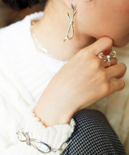 Nothing And Others(ナッシングアンドアザーズ)の「「Nothing And Others/ナッシングアンドアザーズ」Knotting Pierce(ピアス(両耳用)・レディース・シルバー・FREE)」の8枚目の写真