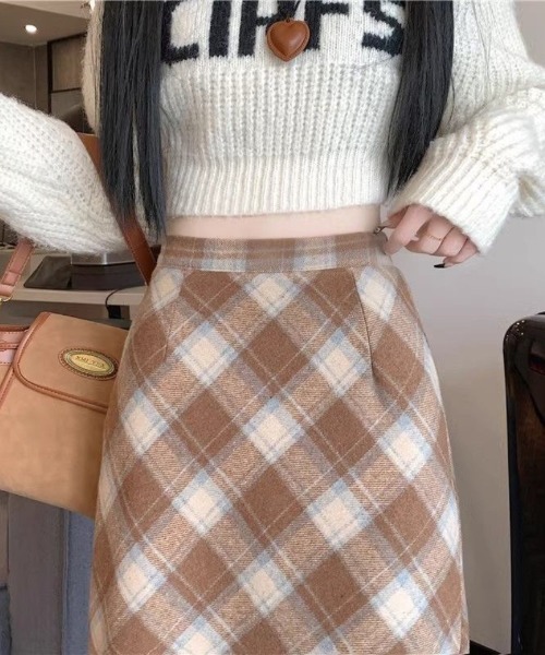 美品 DRAWER イタリア生地 セミタイトチェックスカート 定価55000円 美品 DRAWER イタリア生地 セミタイトチェックスカート 定価55000円