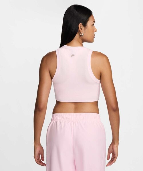 NIKE（ナイキ）の「ナイキ スポーツウェア チル ニット ウィメンズ クロップド ミニリブ タンクトップ / Nike Sportswear Chill Knit Women's Cropped Mini-Rib Tank Top HJ6863-663 Pink Foam（タンクトップ・レディース・ピンク・L/M/S/XL/XS）」の2枚目の写真