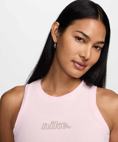 NIKE（ナイキ）の「ナイキ スポーツウェア チル ニット ウィメンズ クロップド ミニリブ タンクトップ / Nike Sportswear Chill Knit Women's Cropped Mini-Rib Tank Top HJ6863-663 Pink Foam（タンクトップ・レディース・ピンク・L/M/S/XL/XS）」の3枚目の写真