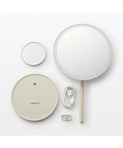 無印良品(ムジルシリョウヒン)の「コードレスLEDライト付ミラー 5倍拡大鏡付/MJ-LMR1(生活家電・メンズ・その他・FREE)」の2枚目の写真