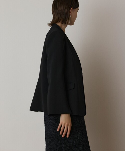 GRACE CONTINENTAL（グレースコンチネンタル）の「ダブルクロスノーカラージャケット（ノーカラージャケット・レディース・ベージュ/ブラック・34/36/38）」の17枚目の写真