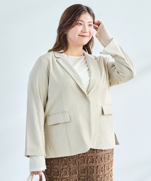 LAVEANGE（ラビアンジェ）の「2WAYスリットスリーブテーラードジャケット（テーラードジャケット・レディース・モカ/ベージュ系その他/ブラック・M/LL/4L/5L/3L）」の5枚目の写真