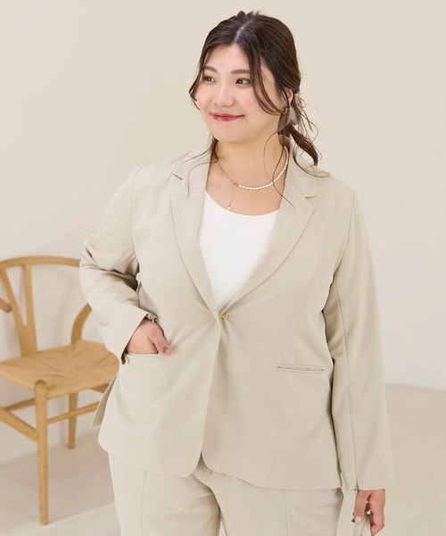LAVEANGE（ラビアンジェ）の「2WAYスリットスリーブテーラードジャケット（テーラードジャケット・レディース・モカ/ベージュ系その他/ブラック・M/LL/4L/5L/3L）」の12枚目の写真