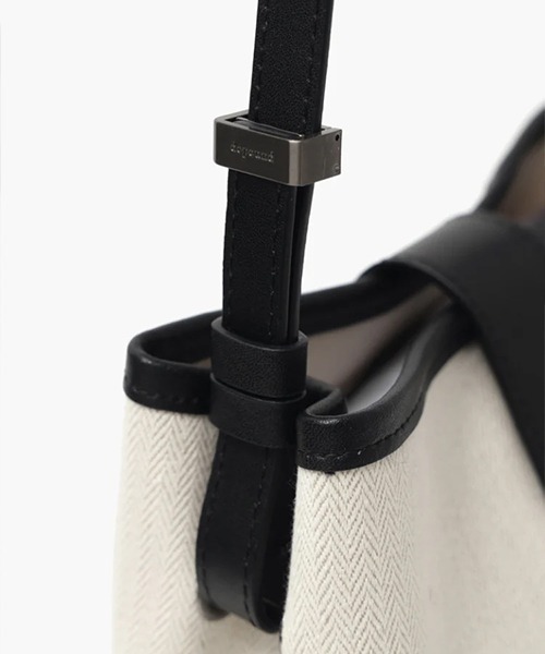 depound（デパウンド）の「town bag (bucket shoulder)（ショルダーバッグ・レディース・アイボリー・FREE）」の10枚目の写真