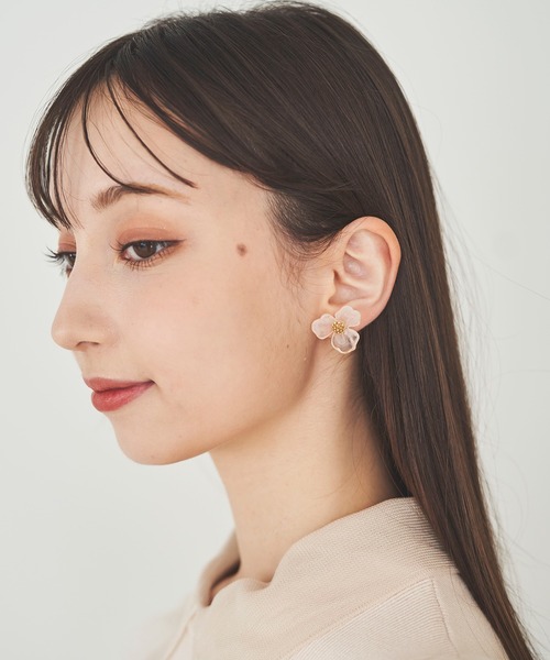 31 Sons de mode（トランテアン　ソン　ドゥ　モード）の「クリアカラーフラワーイヤリング（イヤリング・レディース・クリア/ブルー/ピンク/イエロー・フリー）」の14枚目の写真