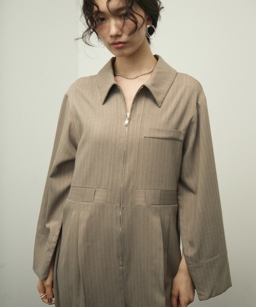 セール】Jumpsuit with sleeves and front zip / 袖・フロント