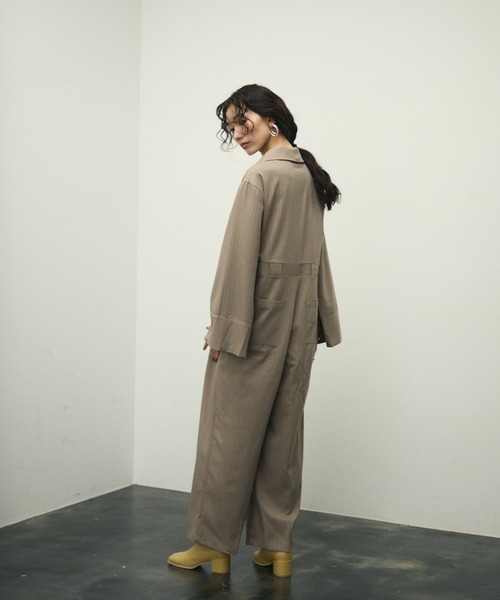 Jumpsuit with sleeves and front zip / 袖・フロントジップ付き