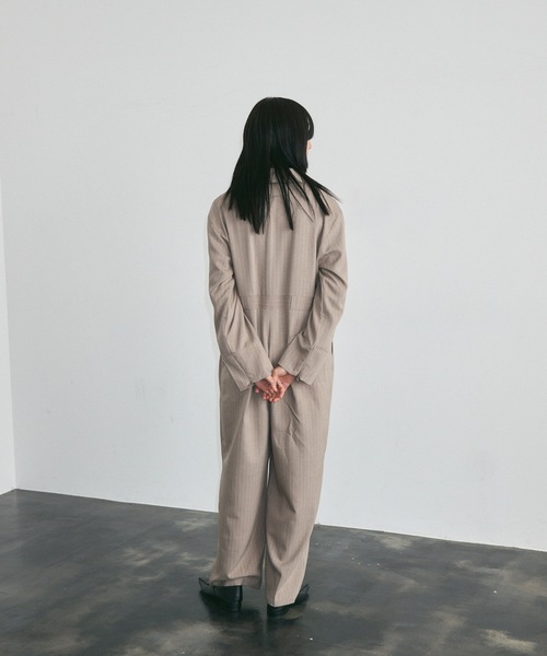 Jumpsuit with sleeves and front zip / 袖・フロントジップ付き