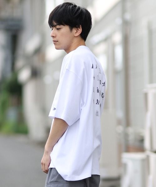 NEW ERA(ニューエラ)の「NEW ERA/ニューエラ 半袖Tシャツ バックプリント オーバーサイズ 14410063/14410064(Tシャツ/カットソー・メンズ・ブラック/ホワイト・M/XL/XXL/L)」の6枚目の写真