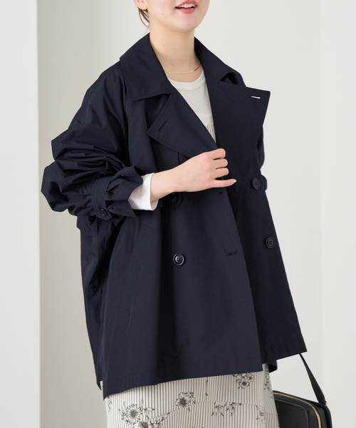 IENA（イエナ）の「《追加3》ポプリンオーバーショートコート（トレンチコート・レディース・ベージュ系その他/ネイビー・38/36）」の9枚目の写真