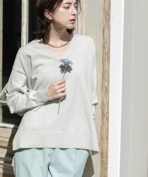 OPAQUE.CLIP（オペークドットクリップ）の「リラクシーVネックニット/オーガニックコツトン混【UV/洗濯機洗い可】（ニット/セーター・レディース・オフホワイト/ピンク系/ネイビー/ライトグレー・42/40/38/36）」の22枚目の写真