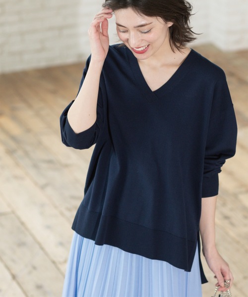 OPAQUE.CLIP（オペークドットクリップ）の「リラクシーVネックニット/オーガニックコツトン混【UV/洗濯機洗い可】（ニット/セーター・レディース・オフホワイト/ピンク系/ネイビー/ライトグレー・42/40/38/36）」の13枚目の写真