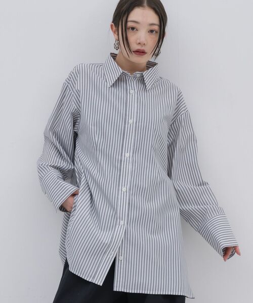 kivi(キヴィ)の「Bigcuffs long shirts(シャツ/ブラウス・レディース・ホワイト系その他/オフホワイト/ブルー・FREE)」の2枚目の写真